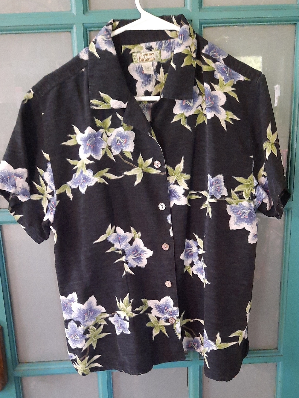 Tommy Bahama Black Floral Short-Sleeve Button-Down Shirt